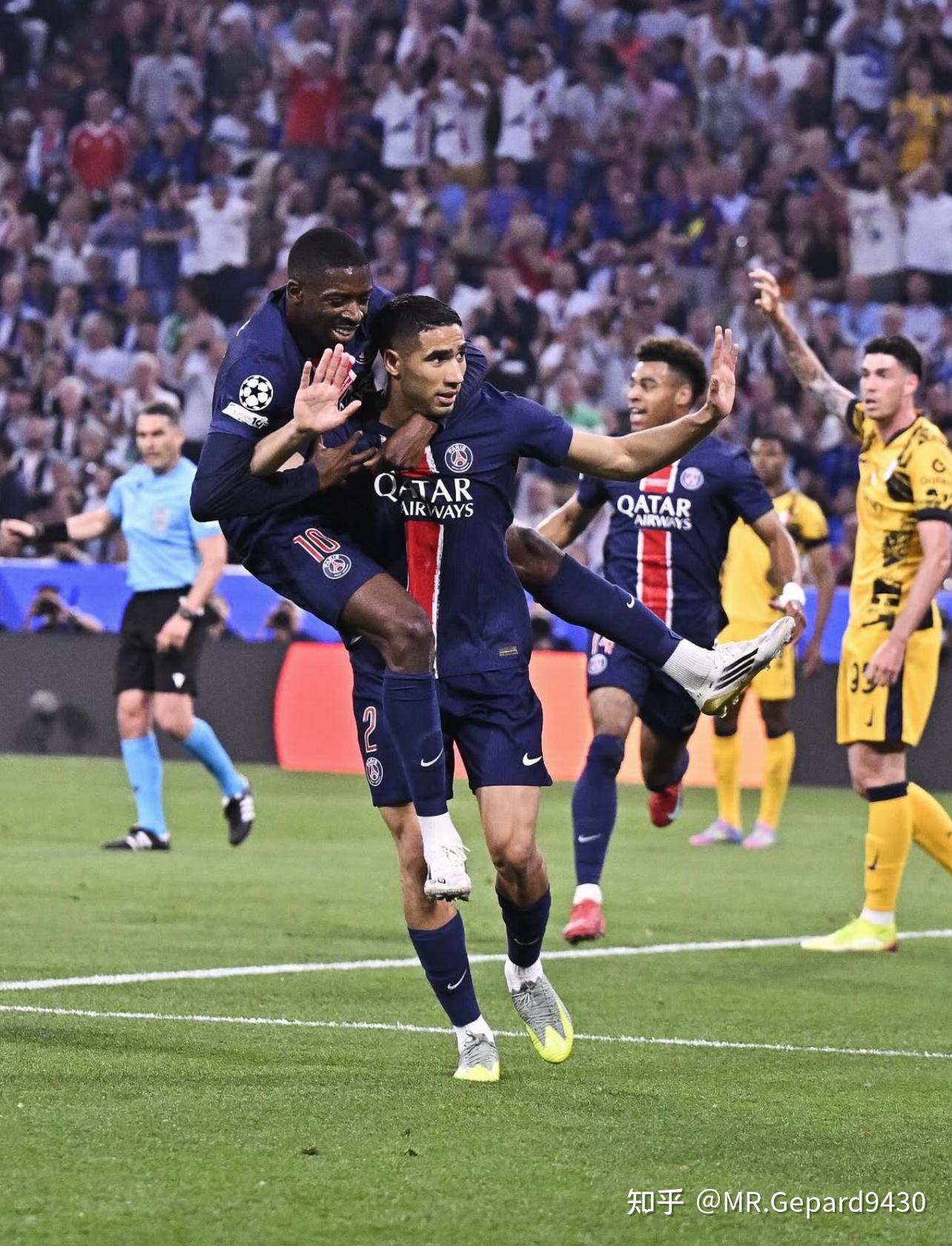 包含巴黎圣日耳曼主场大胜，领跑积分榜的词条