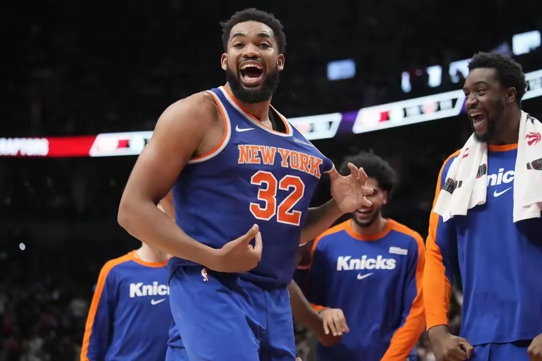 包含小牛擒狼队，唐斯空砍分无功而返的词条