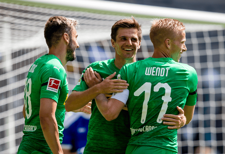 门兴格拉德巴赫惊险取胜，保住榜首位置！的简单介绍