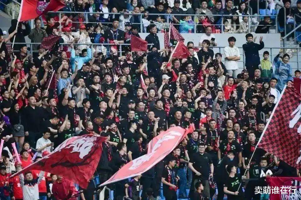 足球热潮席卷亚洲大陆，引发狂热