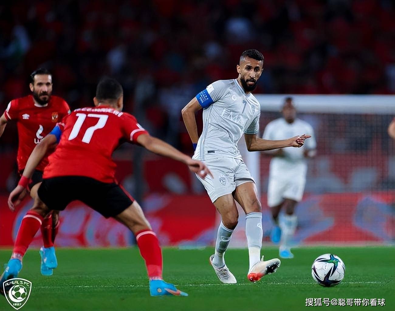 关于比利亚雷亚尔客场战胜西班牙人，豪取三分的信息