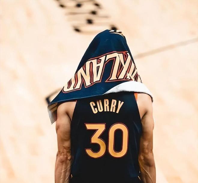 勇士前景不明，球迷担心季后赛的简单介绍