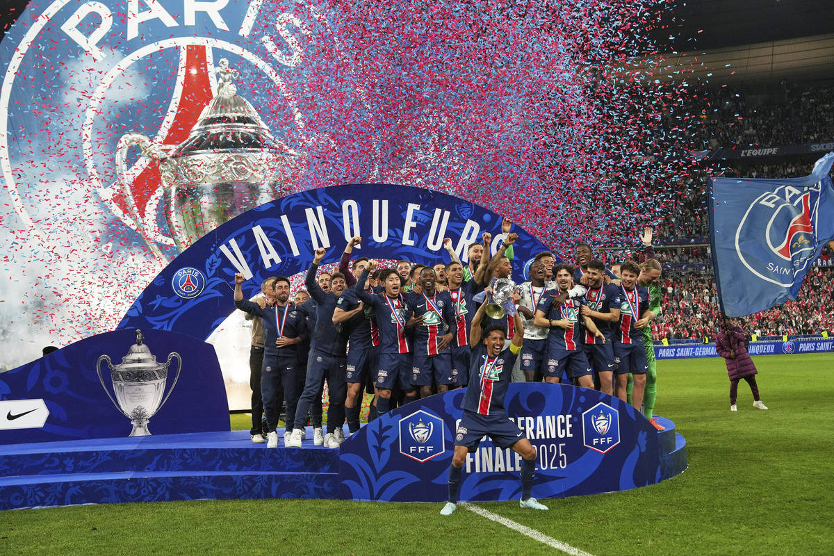 包含欧洲杯预选赛热身赛开拍，各队备战迎战的词条