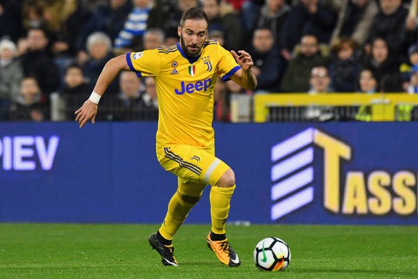 包含斯特拉斯堡保级前途难测，需稳住军心力求保级的词条