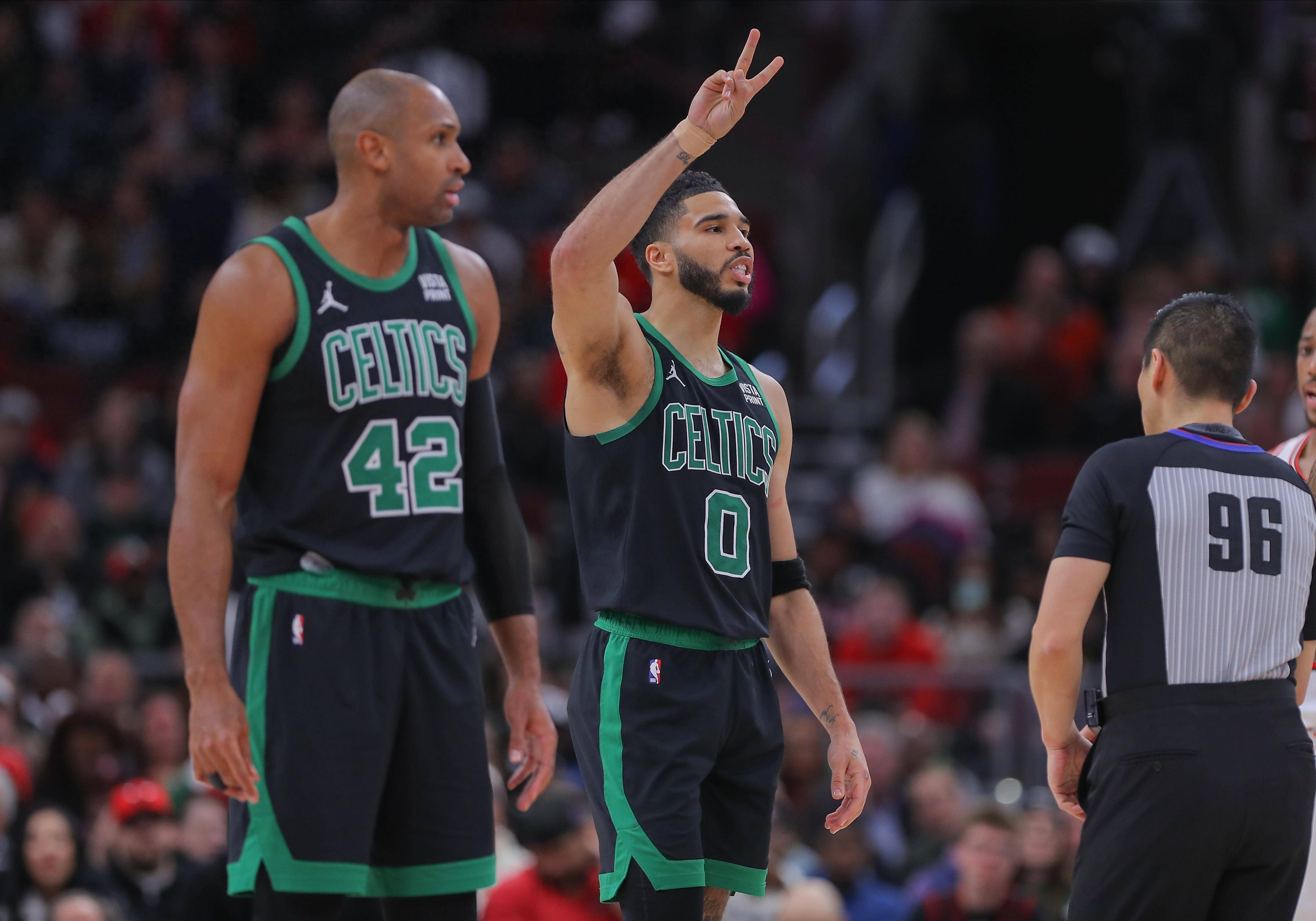 包含谁才是东部霸主？篮网迎战雄鹿决战领先位置的词条