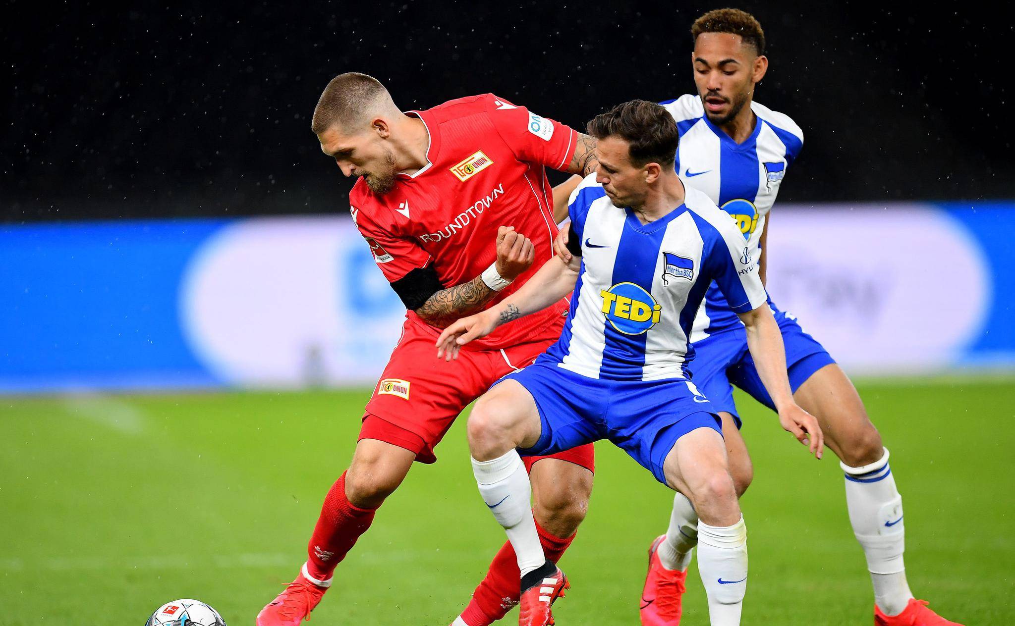 柏林赫塔客场逆转，取得关键胜利的简单介绍