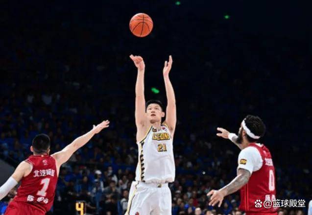 替补球员走上舞台，成为胜利的关键