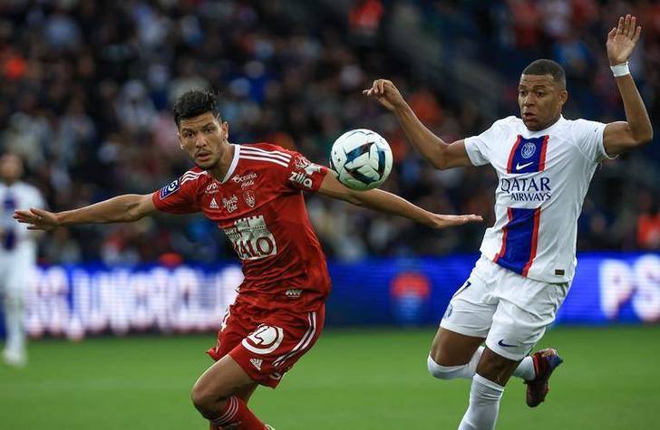 雷恩客场取胜，继续扩大优势的简单介绍