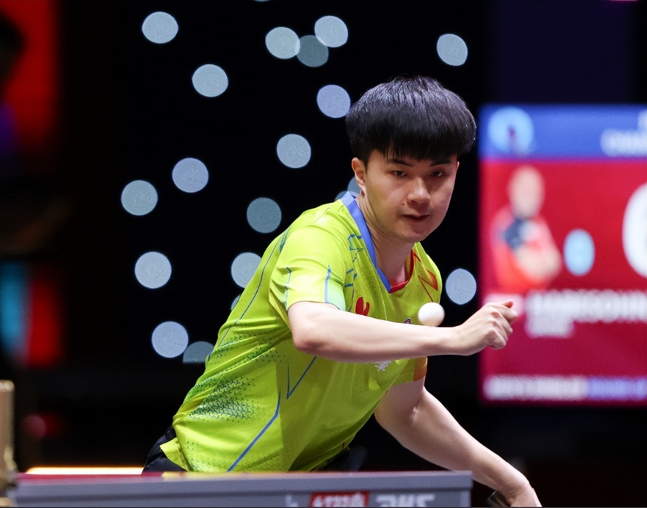 瑞典队在羽毛球比赛中表现出色晋级决赛