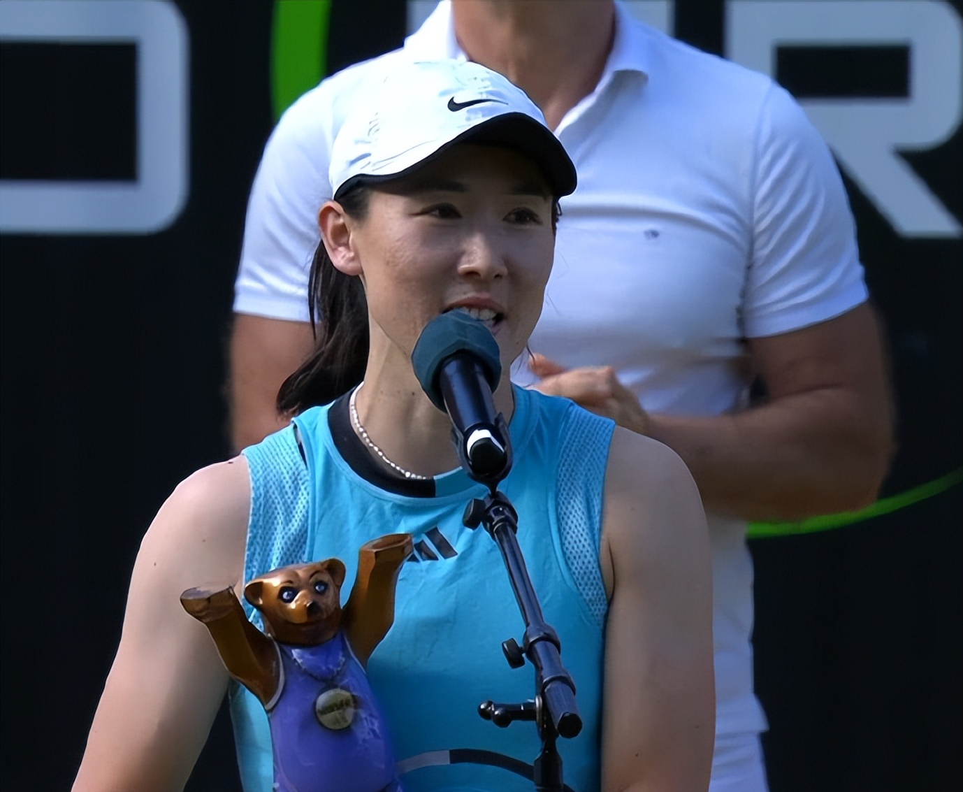 选手风采依旧，连续胜利引发热议