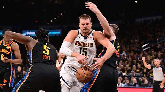 NBA兰多夫遭遇伤病困扰,或缺席季后赛 NBA兰多夫遭遇伤病困扰,或缺席季后赛