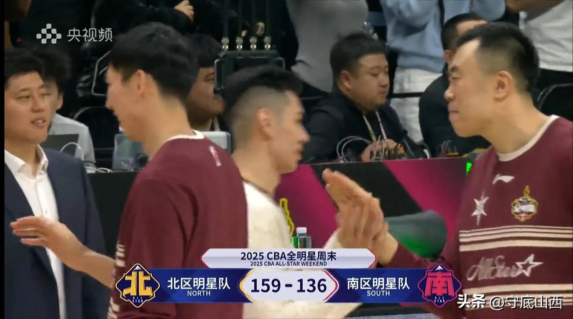 篮球明星合影曝光,球迷热议新赛季谁能称王 篮球明星合影曝光,球迷热议新赛季谁能称王