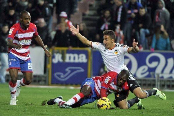 格拉纳达在比赛中展现出了良好的团队配合 格拉纳达在比赛中展现出了良好的团队配合