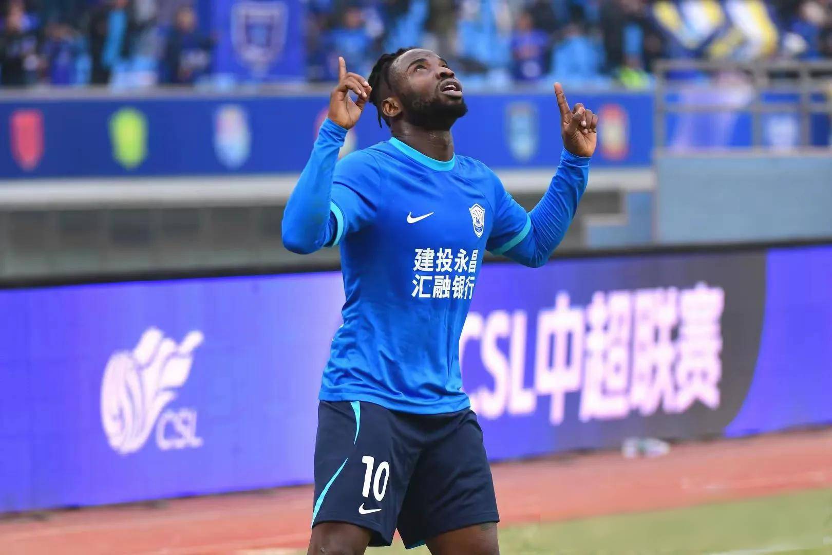 新晋球员大放异彩，引发关注