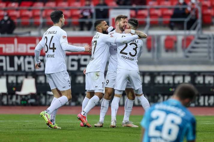 集锦德甲最新一轮各路豪强巅峰对决