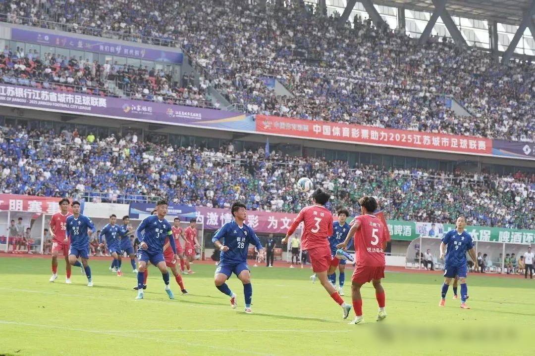 历经波折，球队豪取连胜，强势登顶的简单介绍