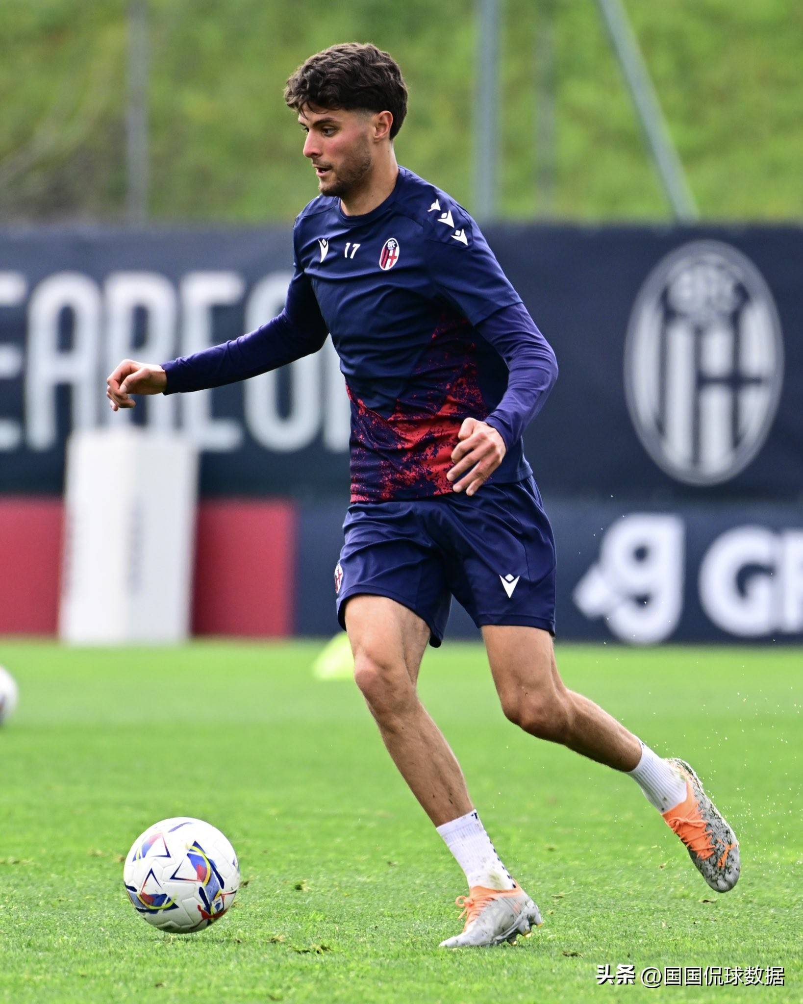 意甲球队拼尽全力，为胜利而战