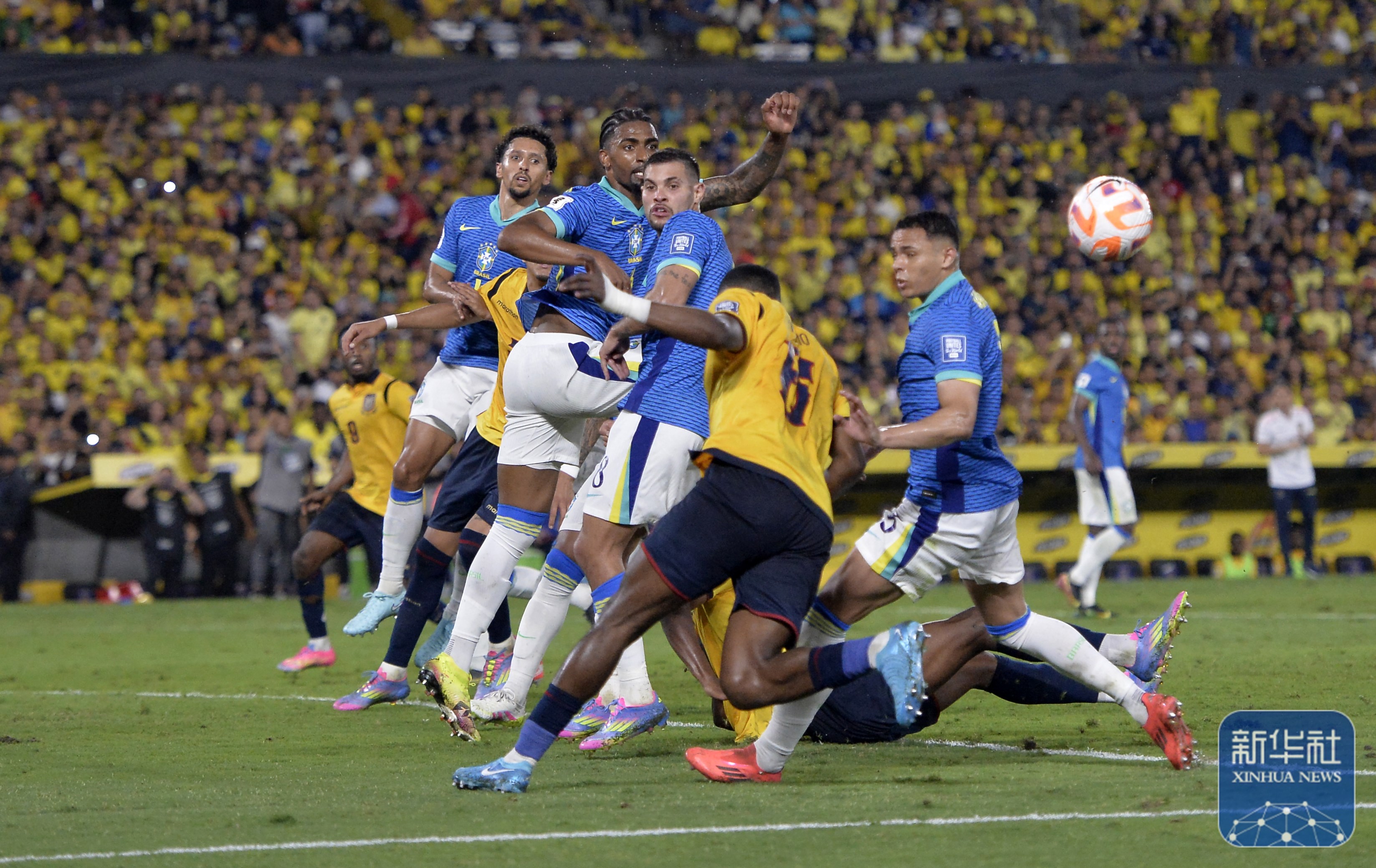 厄瓜多尔选手在比赛中获得突破 厄瓜多尔选手在比赛中获得突破