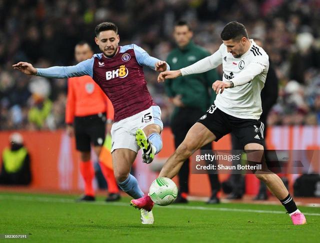 华沙竞技夺冠热度持续升温，球迷情绪高涨