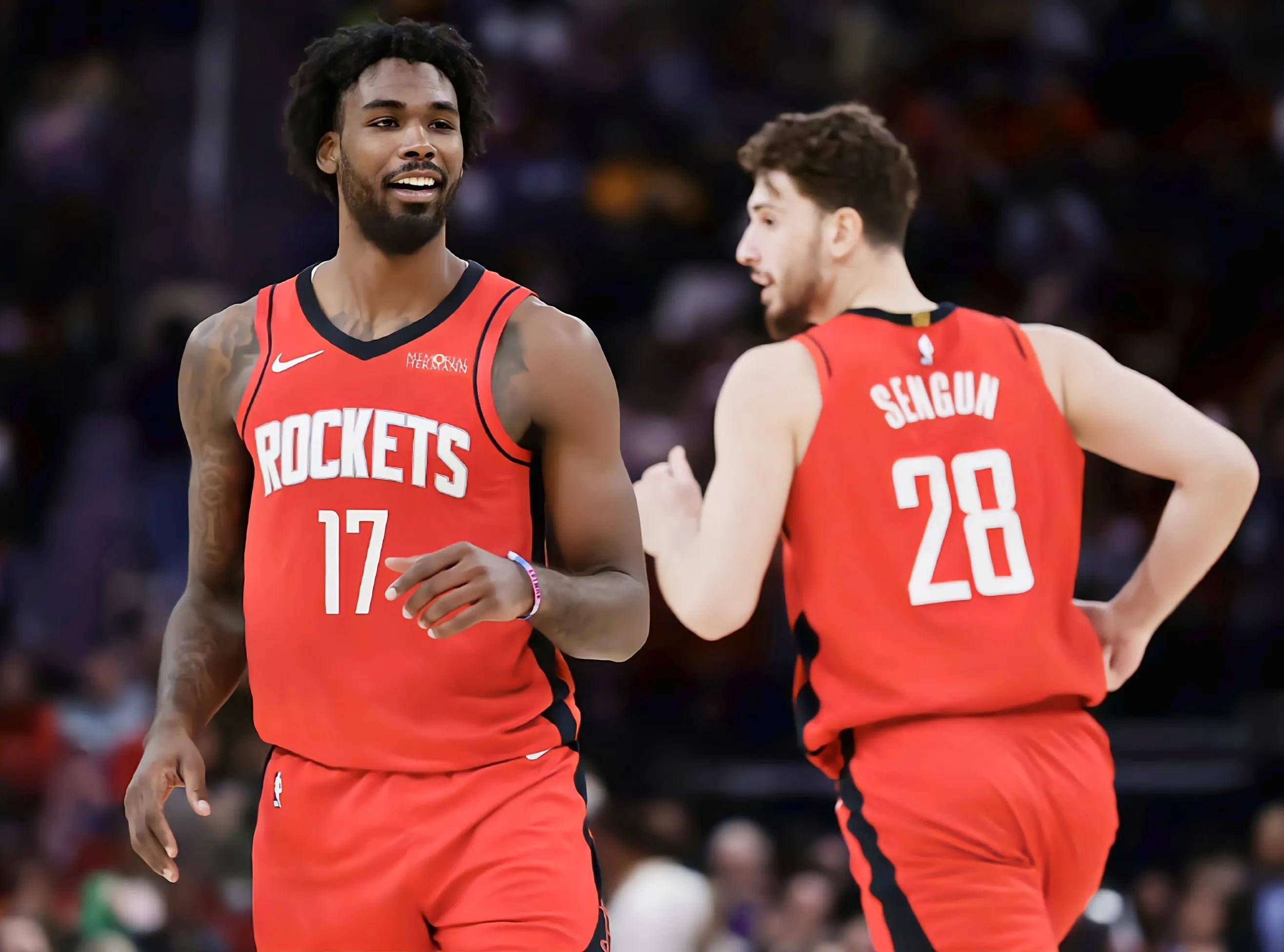 火箭险胜马刺，继续领先西部