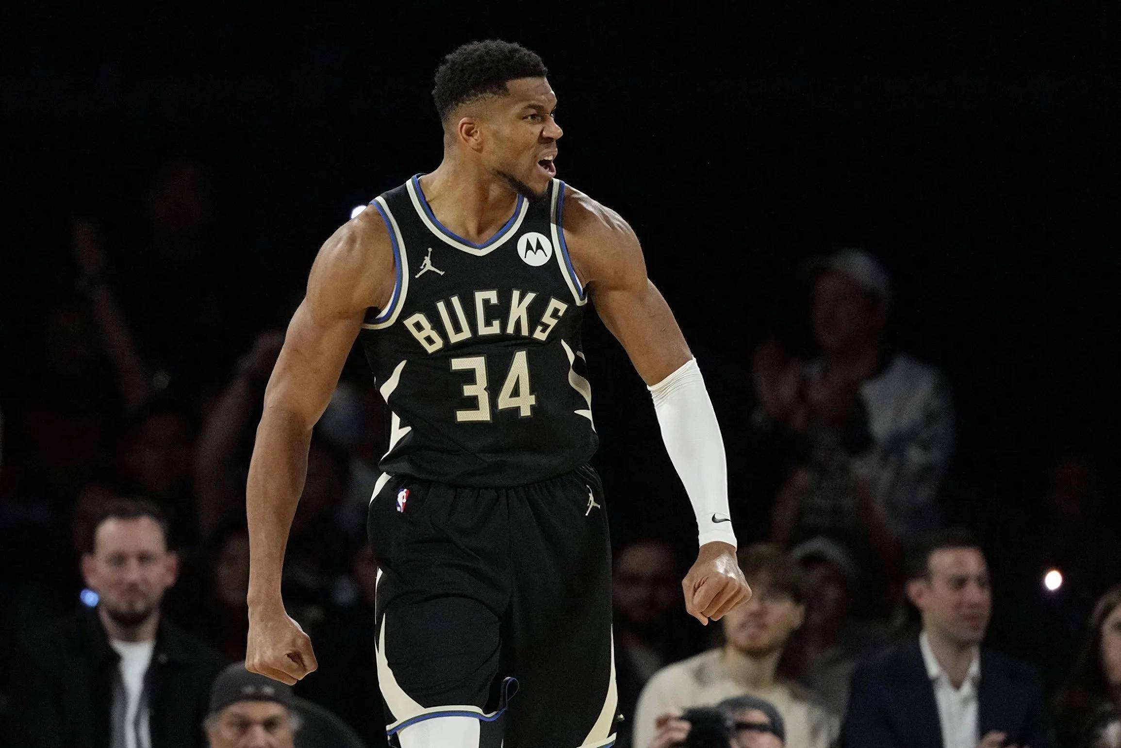 雄鹿胜魔术,继续保持不败。 雄鹿胜魔术,继续保持不败。