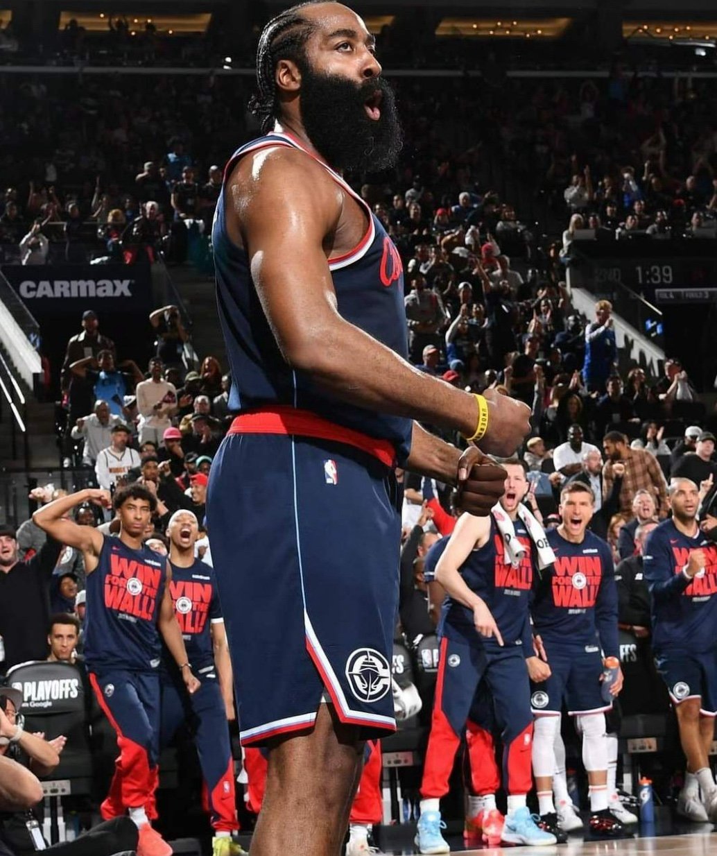 火箭击败掘金，哈登砍下38分