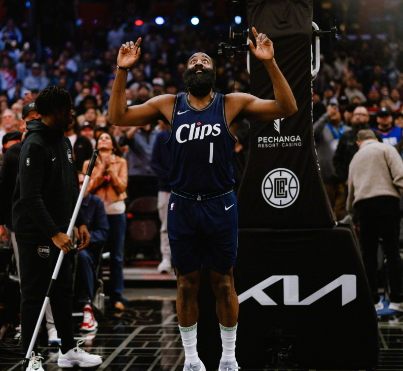 湖人主场大胜爵士，哈登再现神奇表现的简单介绍