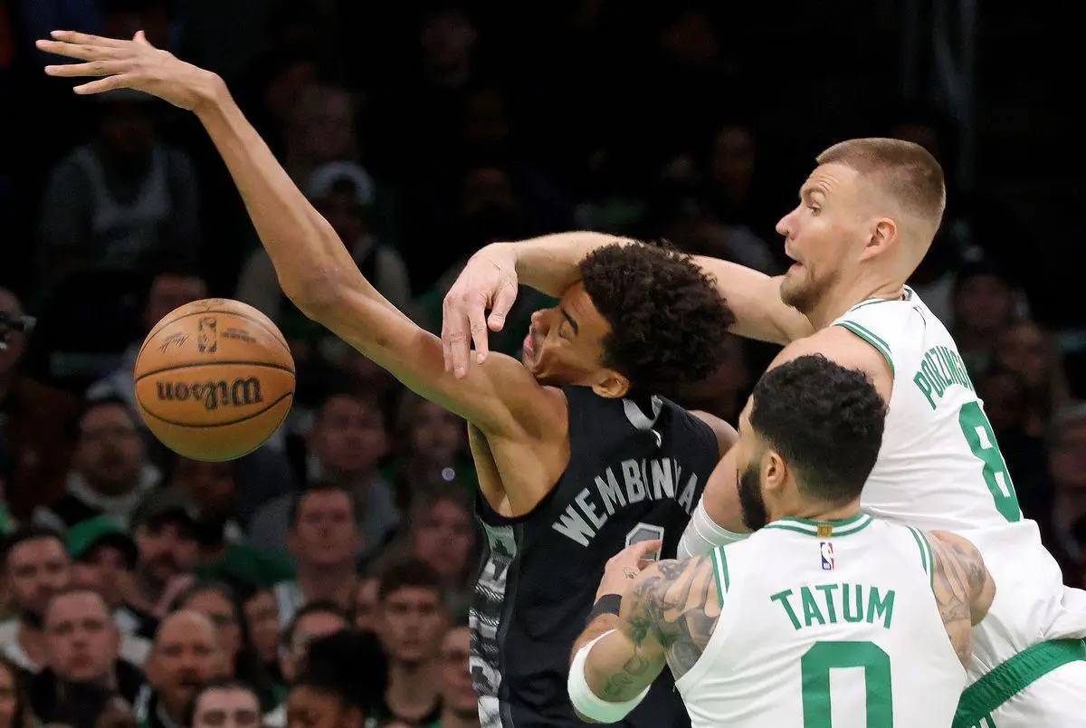 包含马刺胜鹈鹕，队形逐渐回暖的词条