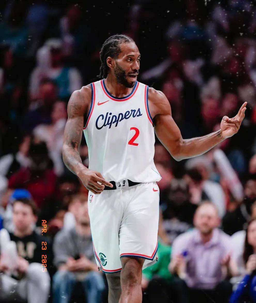 快船主场大胜马刺，莱昂纳德稳健发挥