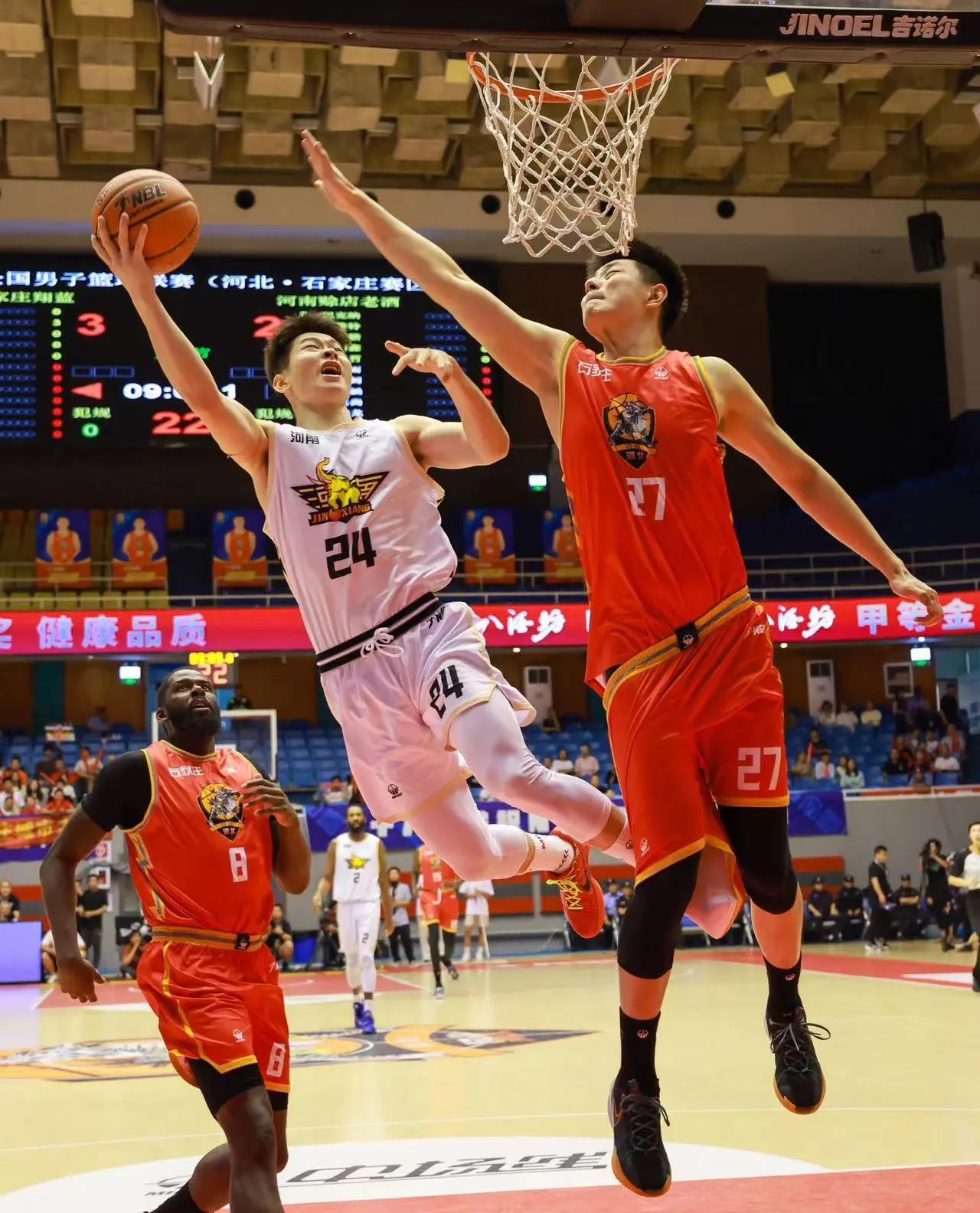 上海男篮客场击败贵州队，表现略显疲态