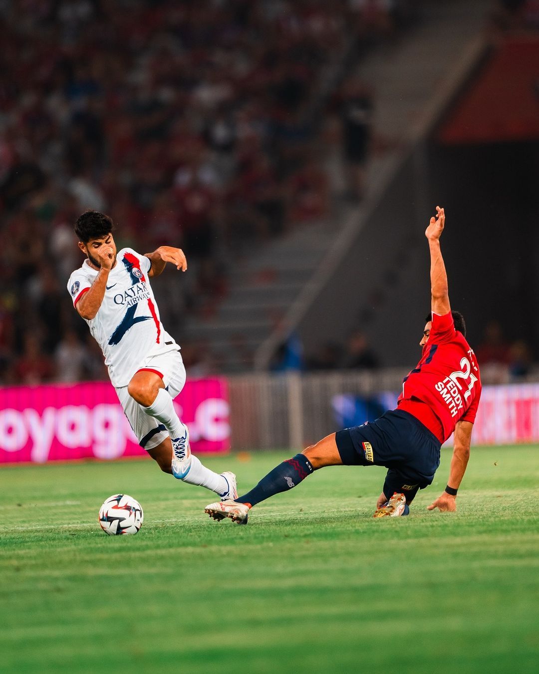 里尔队在比赛中表现抢眼夺冠 里尔队在比赛中表现抢眼夺冠